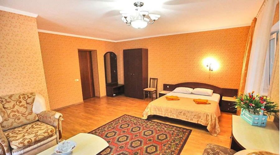 Студия 4-местный