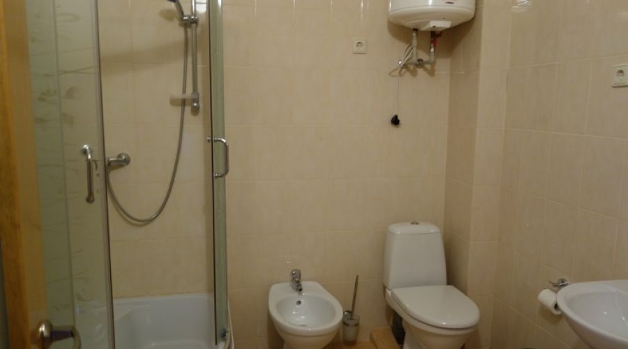 Стандарт улучшенный 3-местный с двуспальной и односпальной кроватью (корпус 4)