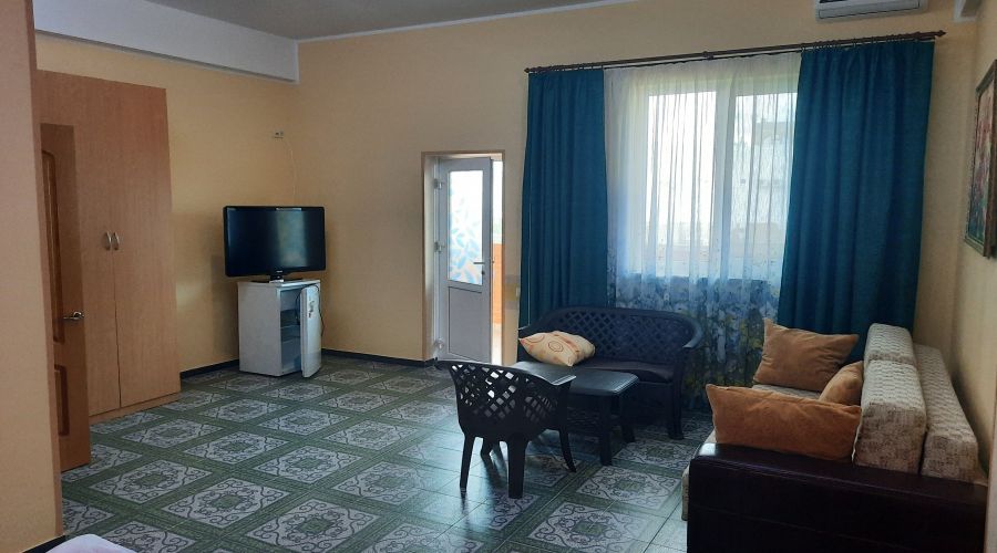 Полулюкс 3-местный 1-комнатный