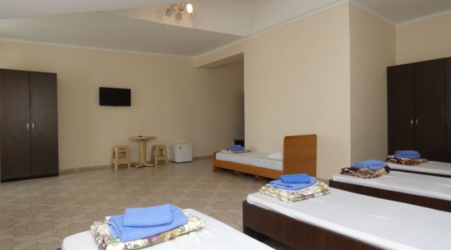 Семейный Семейный 5-местный