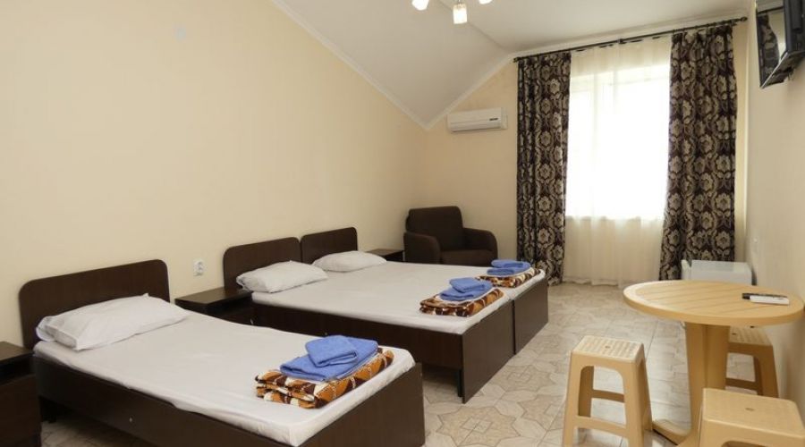 Семейный Семейный 5-местный