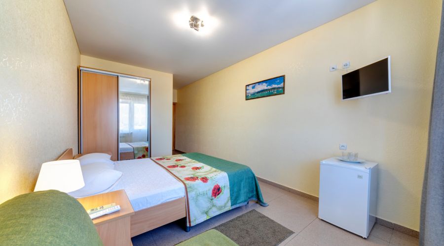 Комфорт 3-местный с балконом