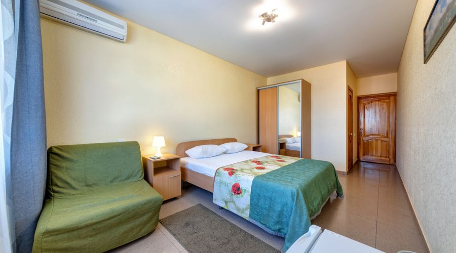 Комфорт 3-местный с балконом