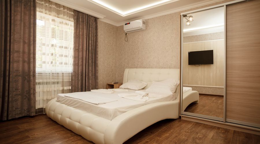 Люкс 4-местный 2-комнатный