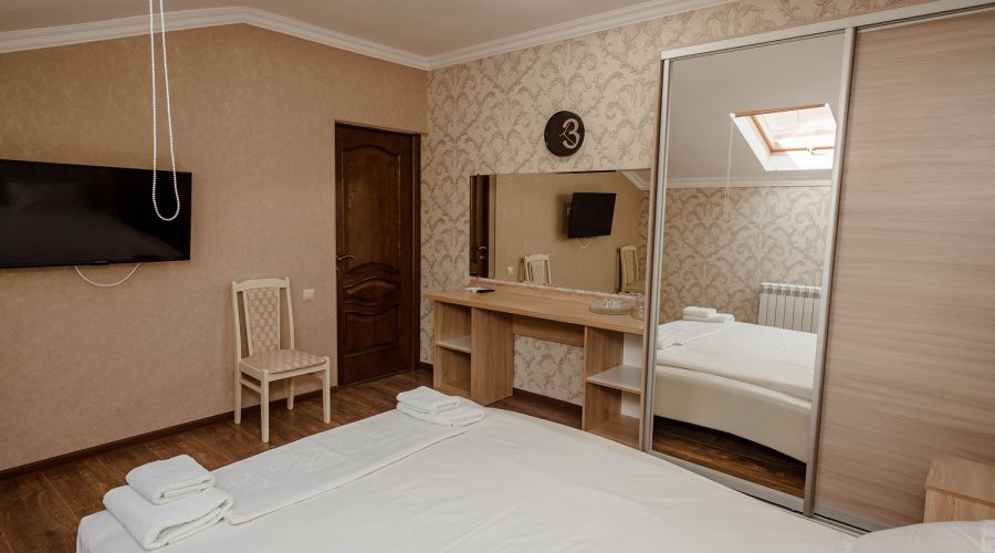 Делюкс семейный 4-местный 2-комнатный