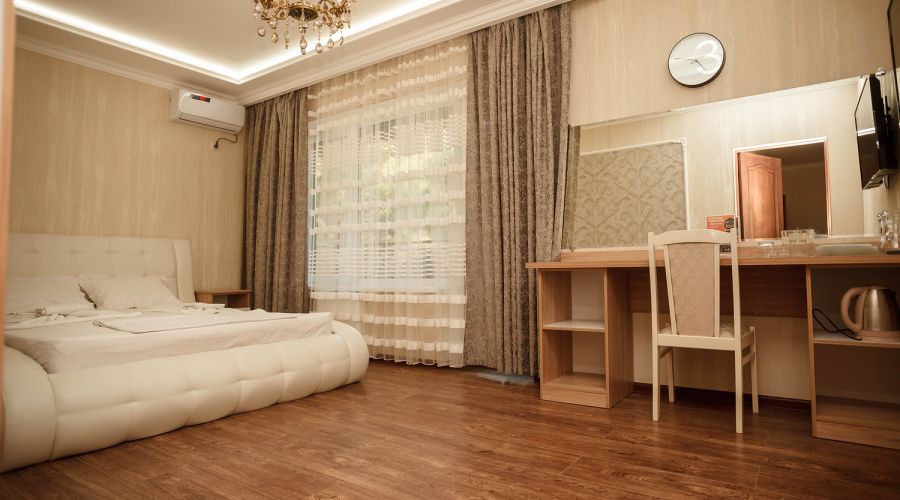 Люкс 4-местный 2-комнатный