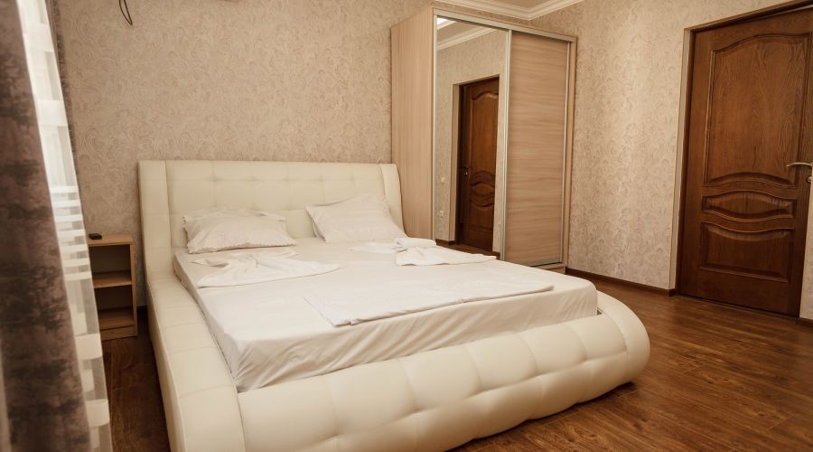 Люкс 4-местный 2-комнатный