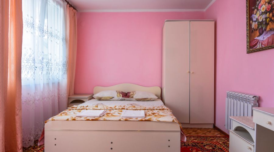 Стандартный 2-местный с двуспальной кроватью