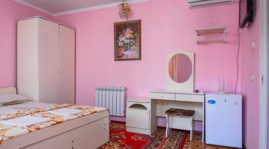 Стандартный 2-местный с двуспальной кроватью