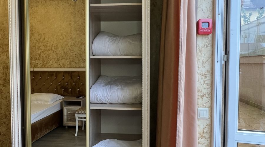 Стандарт 3-местный без балкона