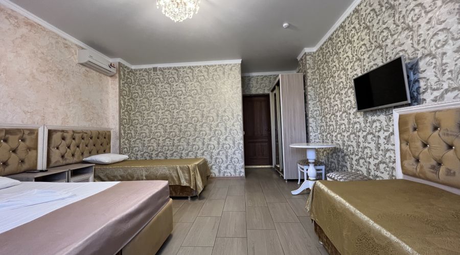 Комфорт 4-местный с балконом