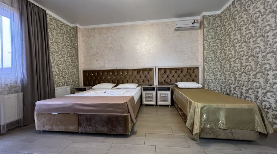 Комфорт 4-местный с балконом