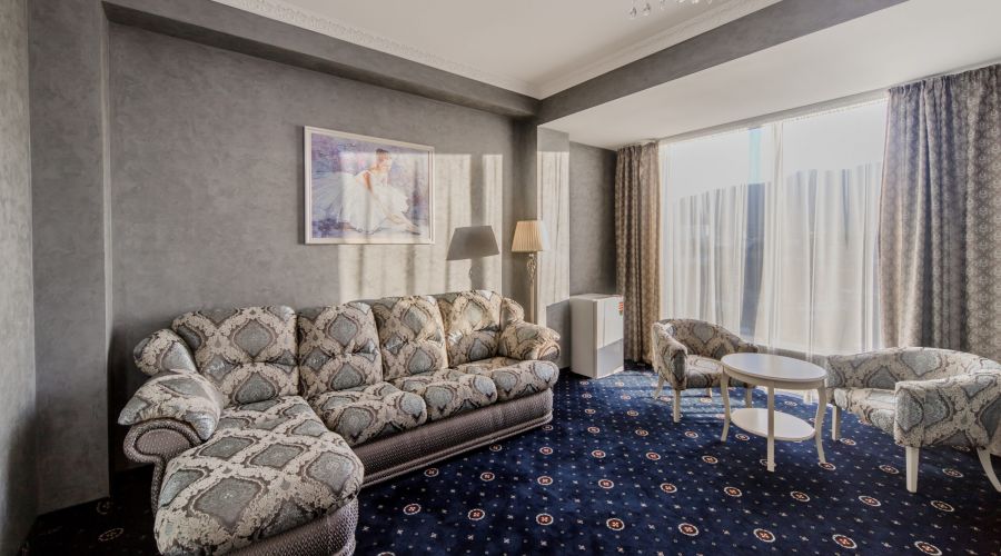 Люкс 4-местный 2-комнатный