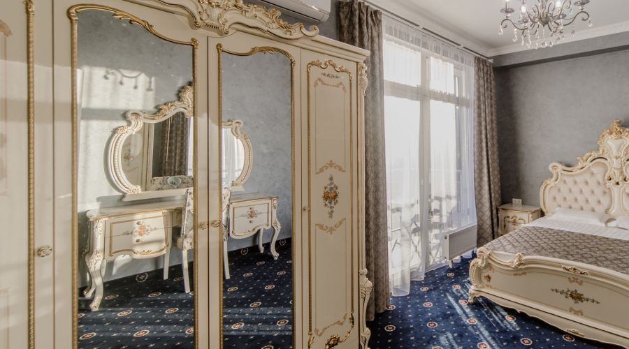 Люкс 4-местный 2-комнатный