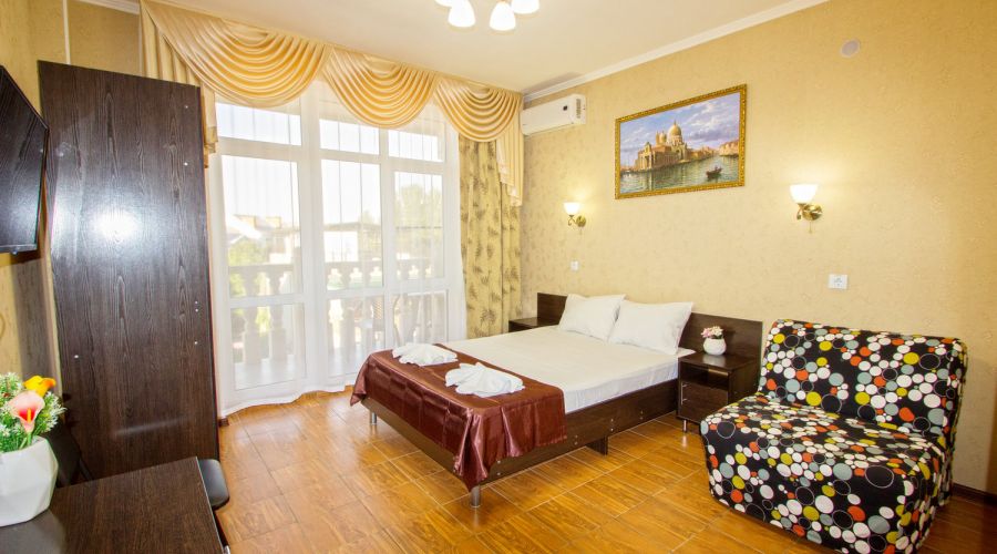 Комфорт 2-местный с балконом + 1