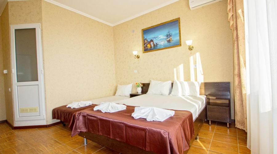 Комфорт 2-местный с балконом + 1