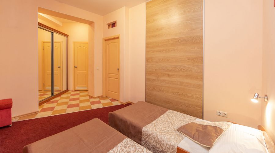 Номер 2-местный 2-комнатный с балконом