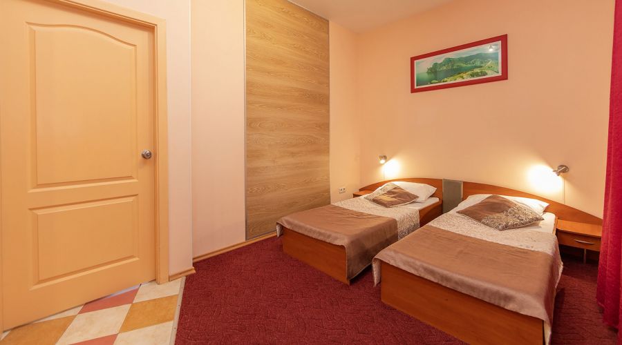 Номер 2-местный 2-комнатный с балконом