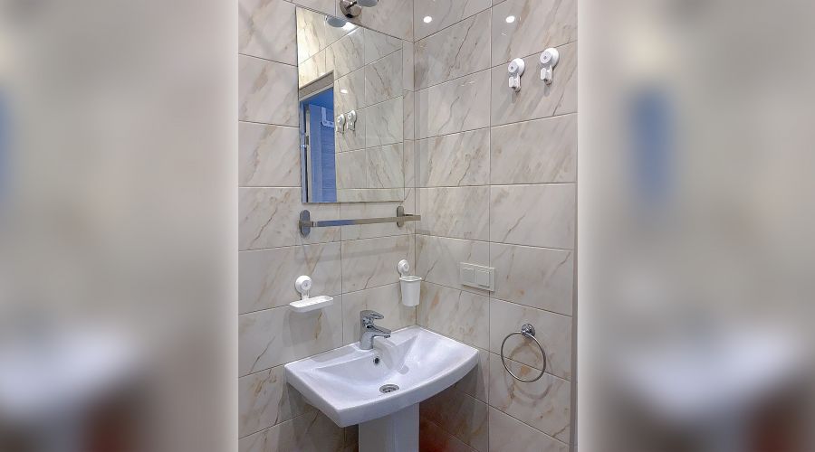 Стандартный плюс 2-местный 1-комнатный с балконом