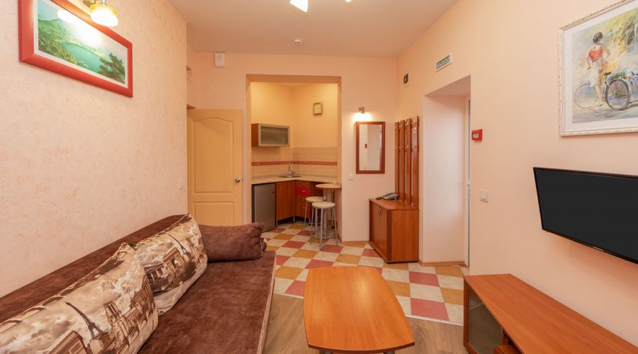 Номер 2-местный 2-комнатный с балконом