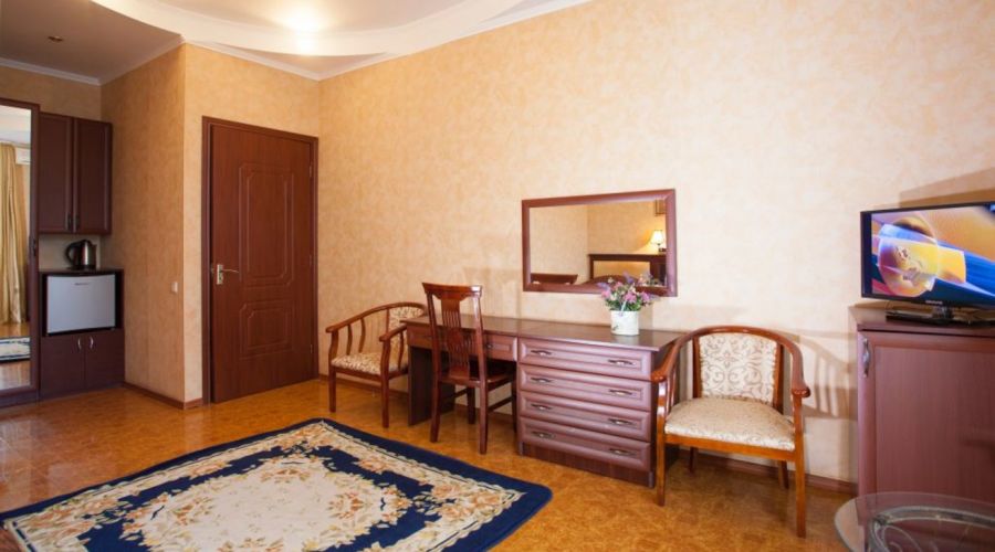 Стандарт 2-местный корпус Глория (вид на парк)