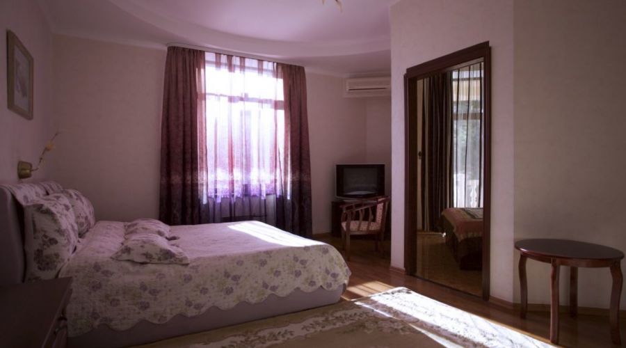 Полулюкс 2-местный 2-комнатный корпус Глория