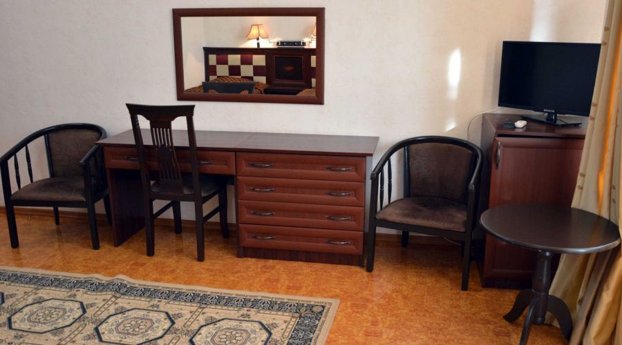 Стандарт 2-местный корпус Глория (вид на парк)