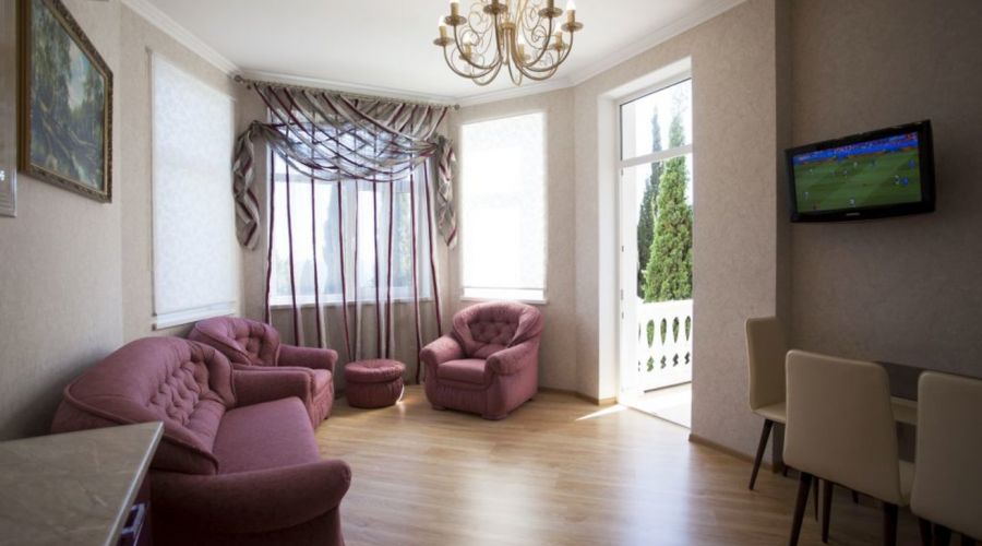 Люкс 3-местный 2-комнатный корпус Лилия