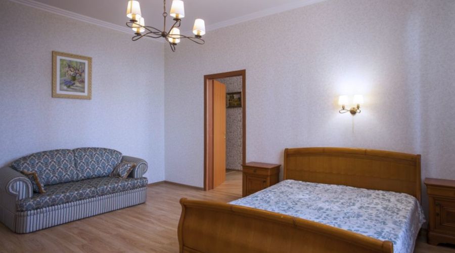 Люкс 3-местный 2-комнатный корпус Лилия