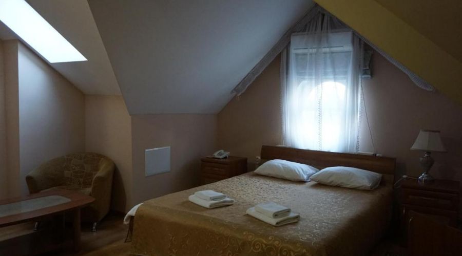 Полулюкс 2-местный мансардный