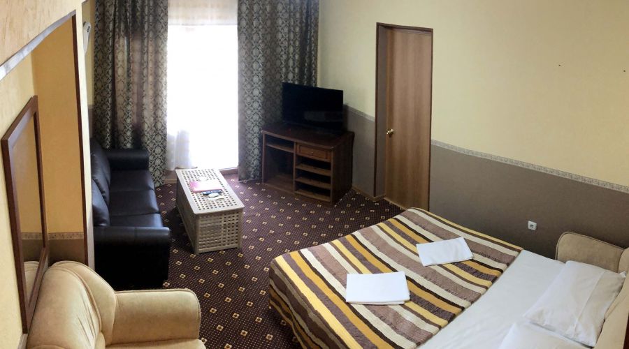 Люкс Люкс 4-местный 2-комнатный