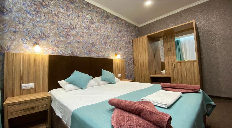 Люкс 4-местный 2-комнатный