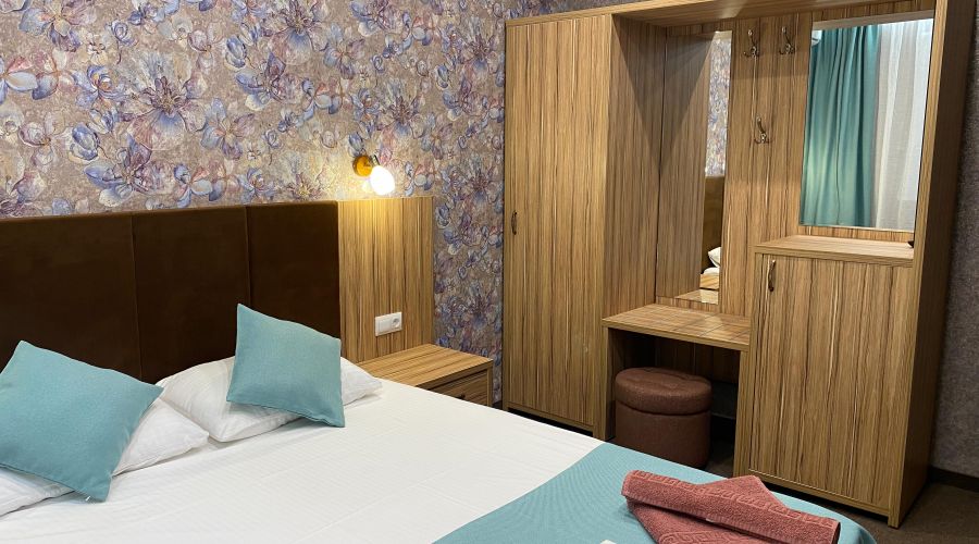 Люкс 4-местный 2-комнатный