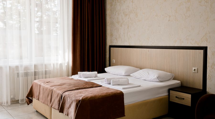 Люкс 2-местный (во двор) 1 эт