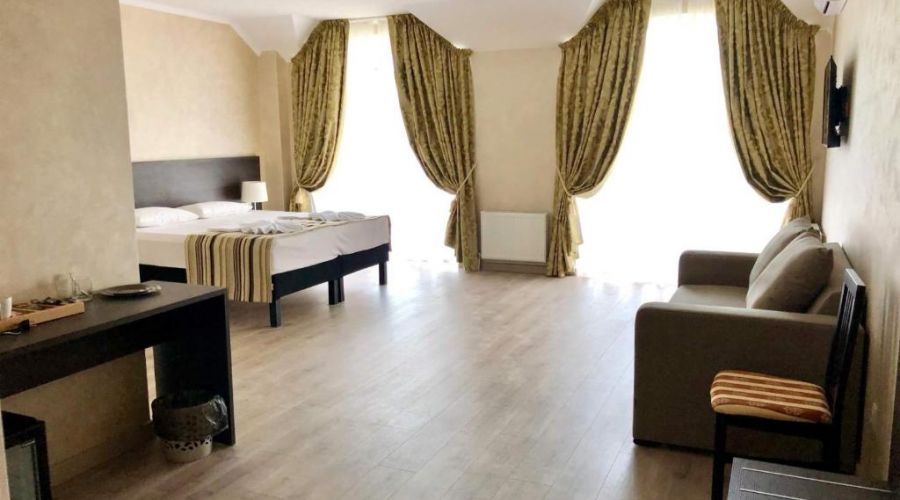 Студия Семейный 4-местный