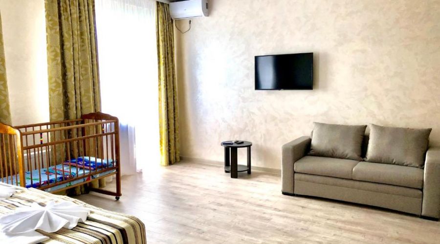 Студия Семейный 4-местный