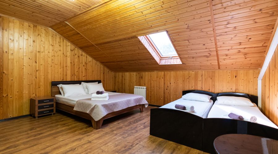 Стандарт 4-местный (мансарда)