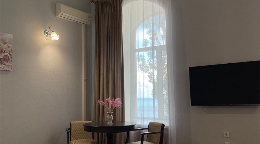 Люкс 4-местный 1-комнатный