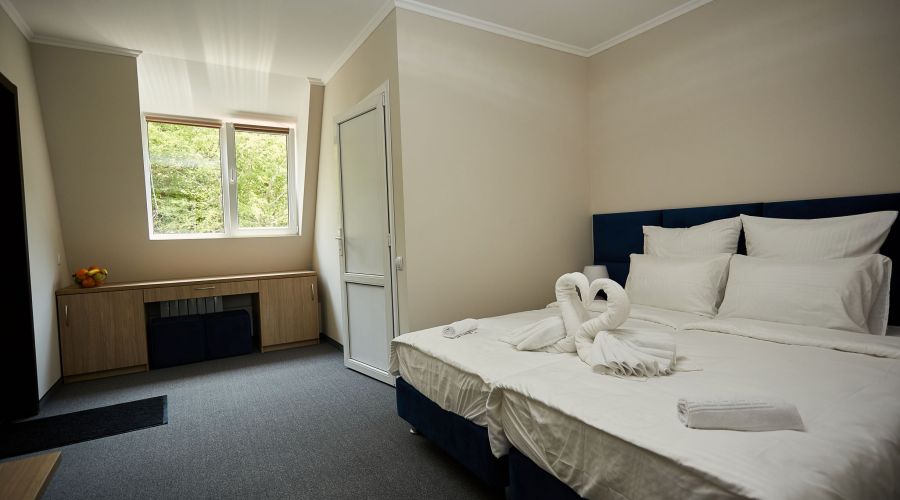 Люкс 4-местный 2-комнатный