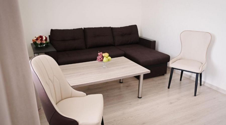 Люкс 4-местный 2-комнатный с джакузи