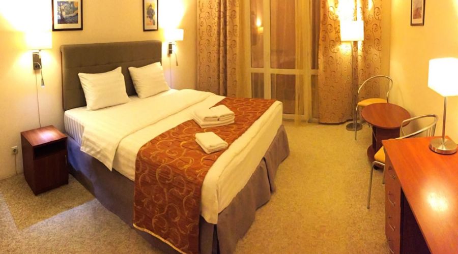 Люкс 4-местный с двумя спальнями