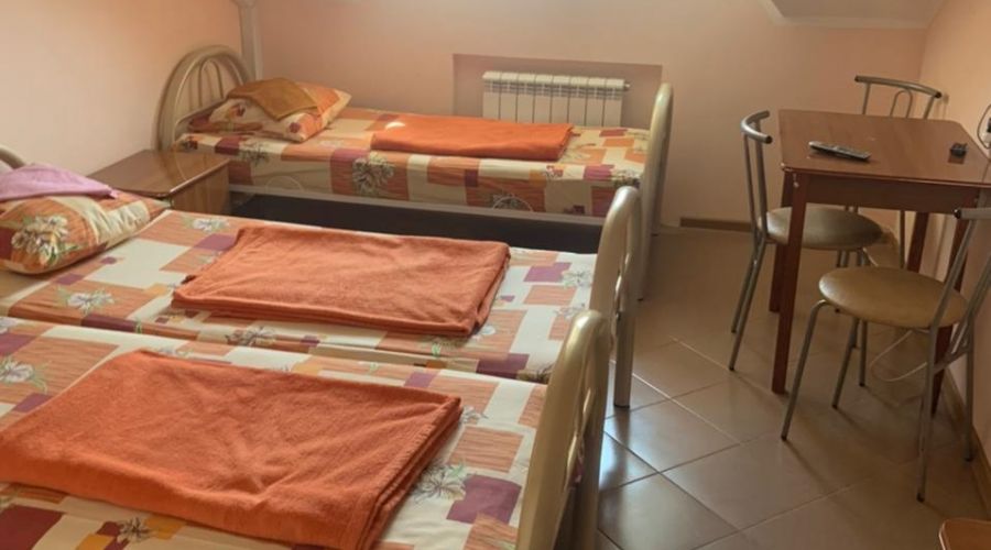 Бюджетный 3-местный 