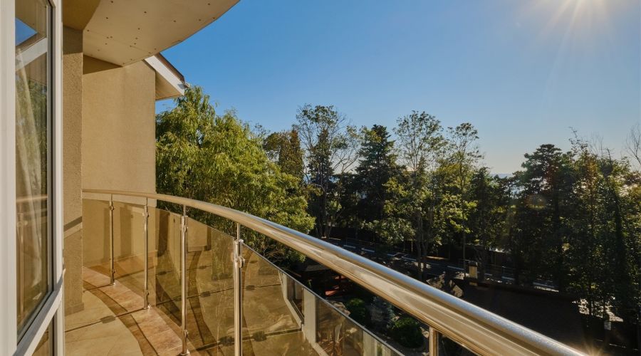 Люкс 3 местный 2х-комнатный  с балконом