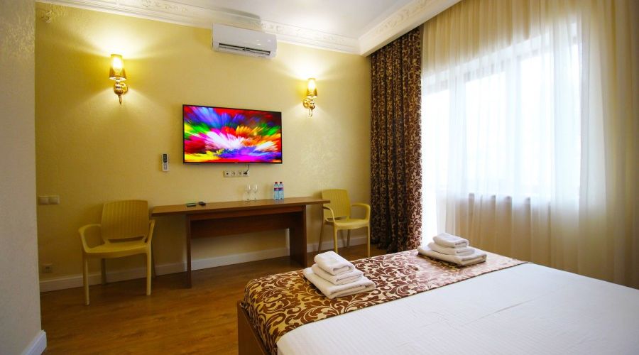 Люкс 4-местный 2-комнатный