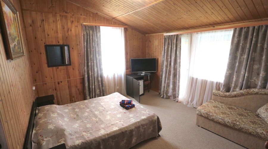 Люкс 2-комнатный с балконом