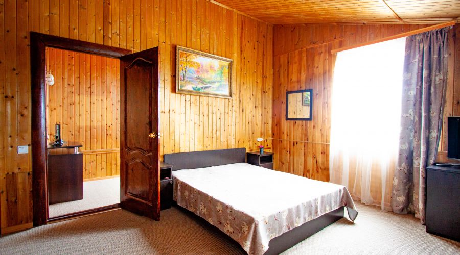 Люкс 2-комнатный с балконом