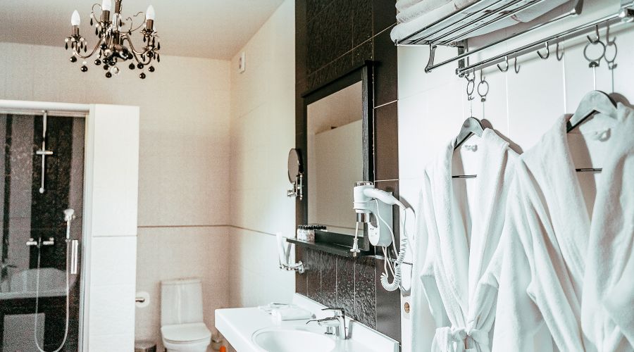 Улучшенный 2 местный с видом на бассейн и на горы