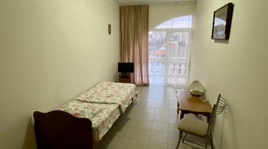 Стандарт Стандартный 3 местный,  с совмещенными удобствами