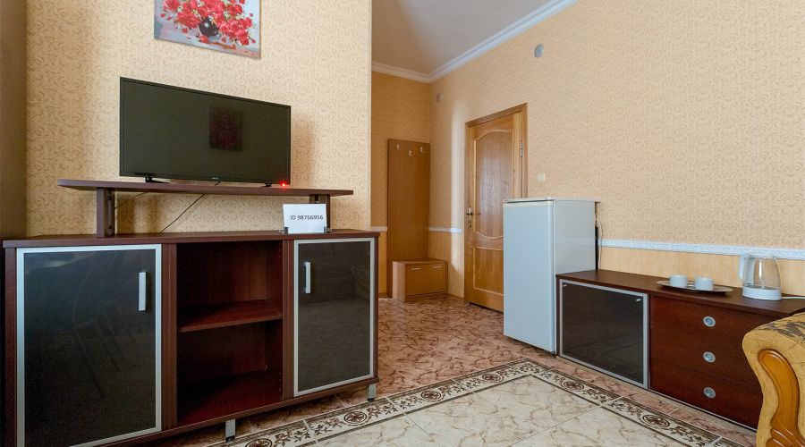 Семейный 2 комнатный 1 этаж