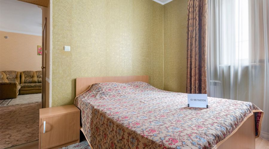 Семейный 2 комнатный 1 этаж